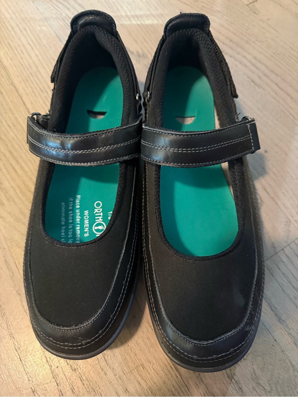 OrthoFeet Women's Black Mary Jane Shoes with Adjustable Strap - Size 10 1/2